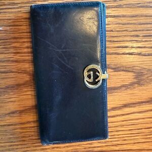 Vintage Gucci Black Leather with Gold Clasp wallet